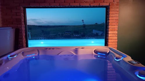 Nagypince Borhotel Wine & Spa - Romantičan odmor, Böhönye, Mađarska - 14.683 RSD - 2x noćenje u dvokrevetnoj Standard sobi za 2 osobe, Polupansion