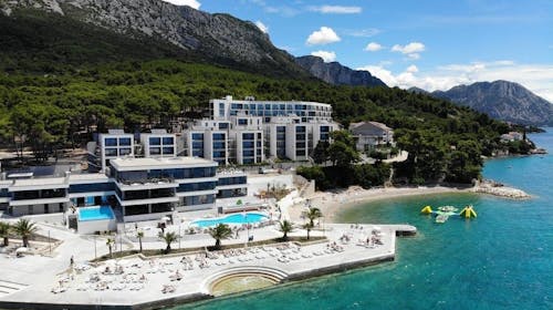 Morenia All Inclusive Resort - All inclusive prolećni odmor za veće porodice sa animacijom, Podaca, Makarska rivijera, Dalmacija, Hrvatska - 58.713 RSD - 2x noćenje u Family suite sa balkonom (strana more) za 2 osobe (4 dece do 17,99 godina besplatno), All inclusive