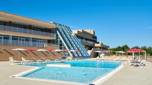 Hotel Molindrio Plava Laguna - Porodično leto u Poreču, Poreč, Istra, Hrvatska - 146.152 RSD - 5x noćenje u Economy sobi za 2 osobe (1 dete do 11,99 godina i 1 dete do 4,99 godina besplatno), Polupansion