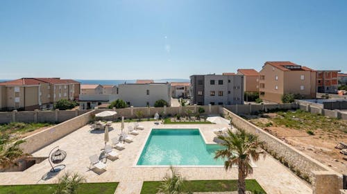 Chateau Dabo Luxury Pool Apartments - Odmor na Pagu, Novalja, Hrvatska - 40.160 RSD - 3x noćenje u dvosobnom apartmanu (4+2) za 6 osoba, Korištenje spoljašnjeg bazena