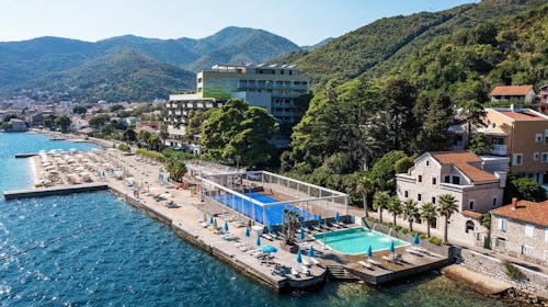 Carine Hotel Park - All inclusive proleće uz more, Bijela, Crna Gora - 63.468 RSD - 3x noćenje u dvokrevetnoj sobi sa pogledom na planinu za 2 osobe, All inclusive