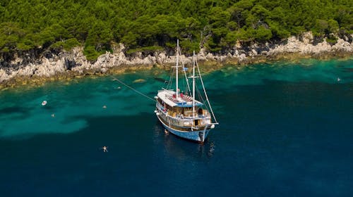 8-dnevno krstarenje južnim Jadranom - Polazak iz Trogira, Trogir, Hrvatska - 76.130 RSD - 8-dnevno krstarenje brodom po ruti T3: Trogir – Split – ostrvo Hvar – ostrvo Mljet – Dubrovnik – ostrvo Korčula – ostrvo Brač – Trogir, 7x noćenje u dvokrevetnoj kabini