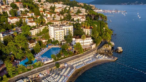 Hunguest Hotel Sun Resort - Odmor u Crnoj Gori, Herceg Novi, Crna Gora - 61.288 RSD - 5x noćenje u dvokrevetnoj sobi sa balkonom za 2 osobe (2 dece do 12 godina besplatno), Polupansion (buffet doručak i večera)