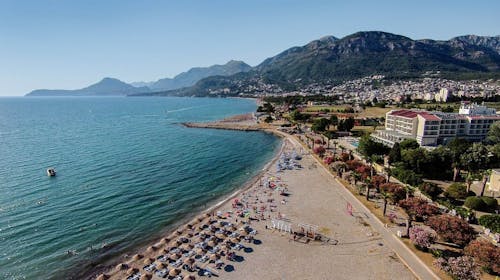 Hotel Agape - Početak i kraj leta u Crnoj Gori - Posebna cena, Bar, Crna Gora - 31.685 RSD - 3x noćenje u dvokrevetnoj sobi za 2 osobe (1 dete do 6,99 godina besplatno), Polupansion (buffet doručak i večera)