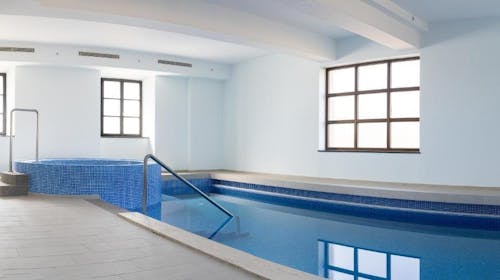 Hotel Dvorac Jurjevec - Prolećni odmor u raskošnom stilu Dvorca Jurjevec, Brežane Lekeničke, Hrvatska - 24.647 RSD - 1x noćenje u dvokrevetnoj Standard sobi za 2 osobe, Polupansion u 3 sleda