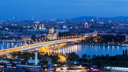 A&O Wien Hauptbahnhof - Boravak u srcu Beča, Beč, Austrija - 9.272 RSD - 1x noćenje u dvokrevetnoj Standard sobi ili porodičnoj sobi za 2 osobe (2 dece do 17 godina besplatno), Doručak
