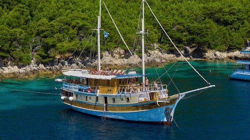 8-dnevno krstarenje južnim Jadranom - Polazak iz Trogira, Trogir, Hrvatska - 87.860 RSD - 8-dnevno krstarenje brodom po ruti T3: Trogir – Split – ostrvo Hvar – ostrvo Mljet – Dubrovnik – ostrvo Korčula – ostrvo Brač – Trogir, 7x noćenje u dvokrevetnoj kabini