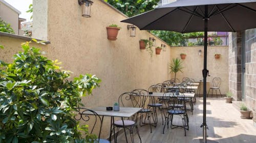 Garni Hotel Vladimir by Aycon - Početak i kraj leta udvoje, Budva, Crna Gora - 61.629 RSD - 5x noćenje u dvokrevetnoj Standard sobi za 2 osobe, Doručak