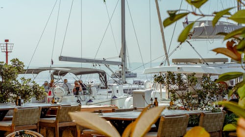Hotel Kaštil Bol - Odmor u maju na Braču, Bol na Braču, Hrvatska - 19.249 RSD - 2x noćenje u dvokrevetnoj Standard sobi za 2 osobe, Doručak
