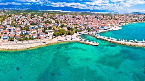 Noelia Pool Residence - Jun u apartmanu u Novalji, Novalja, Hrvatska - 32.753 RSD - 3x noćenje u jednosobnom apartmanu (2+2) za 4 osobe, Korištenje spoljašnjeg bazena