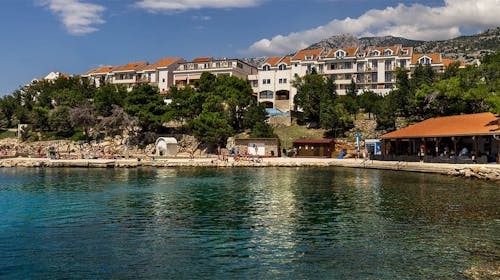 Hotel Zagreb Karlobag - All inclusive light pozdrav letu - Soba sa balkonom, Karlobag, Hrvatska - 33.918 RSD - 3x noćenje u dvokrevetnoj sobi sa balkonom za 2 osobe (1. dete do 11,99 godina besplatno i 2. dete do navršene 1 godine besplatno), All inclusive light