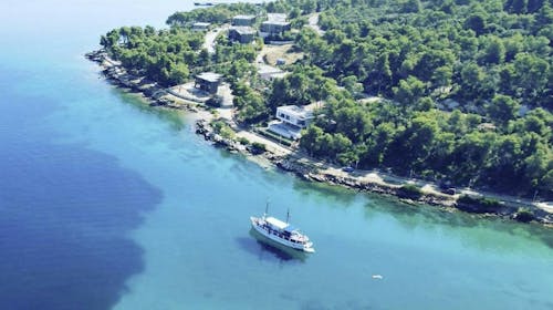 8-dnevno krstarenje središnjim Jadranom - Polazak iz Zadra , Zadar, Hrvatska - 76.149 RSD - 8-dnevno krstarenje brodom po ruti: Zadar – Vodice – Slapovi Krke – Šibenik – Primošten – Split – Trogir – ostrvo Drvenik Veli – ostrvo Zlarin – Nacionalni park Kornati – Park prirode Telašćica – ostrvo Ugljan – Zadar, 7x noćenje u dvokrevetnoj kabini za 1 osobu