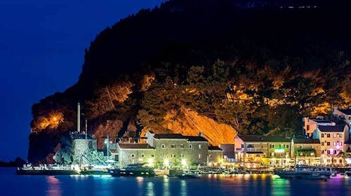 Hotel Rivijera - Početak i kraj leta u Petrovcu, Petrovac, Crna Gora - 43.687 RSD - 3x noćenje u dvokrevetnoj Standard sobi za 2 osobe (1 dete do 11,99 godina besplatno), Polupansion