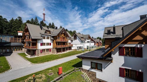 Forest Apartments Videc - Letnji wellness odmor na Pohorju tokom sedmice za 6 osoba, Pohorje, Slovenija - 30.407 RSD - 2x noćenje u jednosobnom apartmanu sa balkonom ili terasom za 6 osoba, Neograničeno kupanje u WellNest bazenu