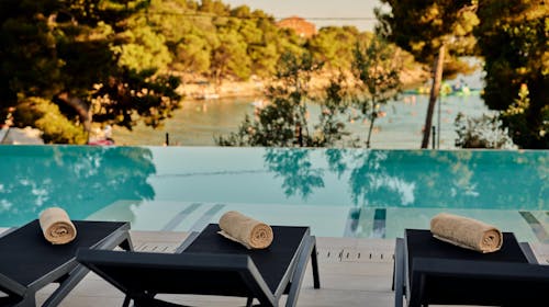 Colentum Resort Murter - Proleće na Murteru, Murter, Dalmacija, Hrvatska - 22.191 RSD - 2x noćenje u dvokrevetnoj sobi sa balkonom za 2 osobe, Polupansion