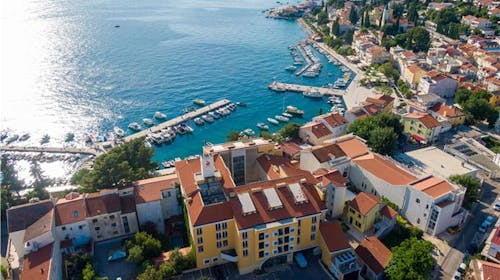 Hotel Selce - Letnji odmor tik uz obalu, Selce, Hrvatska - 111.381 RSD - 7x noćenje u Standard sobi za 2 osobe (1 dete do 6,99 godina besplatno), Polupansion