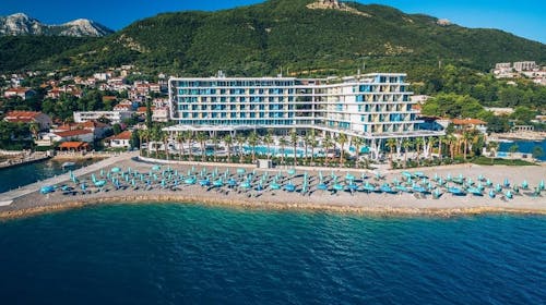 Carine Hotel Kumbor Superior - All inclusive početak leta, Herceg Novi, Crna Gora - 93.617 RSD - 3x noćenje u dvokrevetnoj Deluxe sobi za 2 osobe, All inclusive