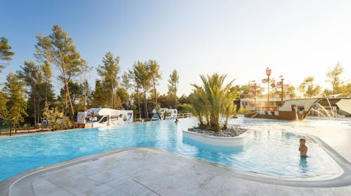 Santa Marina Camping - Letnji porodični odmor u Poreču, Poreč, Istra, Hrvatska - 24.668 RSD - 2x noćenje u Family Prestige mobilnoj kućici za do 6 osoba, Posteljina i peškiri