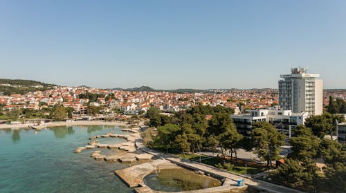SeeSea Hotel - Porodični junski odmor u Vodicama , Vodice, Dalmacija, Hrvatska - 108.013 RSD - 5x noćenje u dvokrevetnoj sobi (pogled park) za 2 osobe (1 dete do 2,99 godina i 1 dete do 12,99 godina besplatno), Polupansion