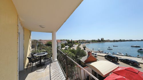 Hotel Beni - Leto u Dalmaciji, Vrsi, Dalmacija, Hrvatska - 50.006 RSD - 3x noćenje u dvokrevetnoj sobi za 2 osobe (2 dece do 6 godina besplatno), Polupansion