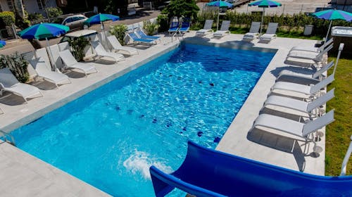 Hotel Cosmopol Cesenatico - Odmor u Italiji, Cesenatico, Italija - 161.431 RSD - 7x noćenje u četverokrevetnoj sobi sa balkonom za 2 osobe (2 dece do 14 godina besplatno), All inclusive