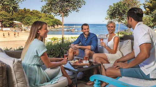 Hotel Gran Vista Plava Laguna - Leto u Poreču, Poreč, Istra, Hrvatska - 143.145 RSD - 7x noćenje u dvokrevetnoj Economy sobi sa dodatnim ležajem za 2 osobe (1. dete do 11,99 godina i 2. dete do 4,99 godina besplatno), Polupansion i piće uz večeru