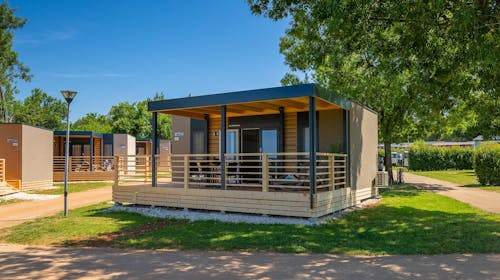 Camping Park Umag - Porodični odmor u mobilnim kućicama u Umagu tokom sedmice, Umag, Istra, Hrvatska - 22.315 RSD - 2x noćenje u mobilnoj kućici Adria Blue ili Adria Garden (zavisi od raspoloživosti) za do 5 osoba (4 odrasle osobe i 1 dete do 15,99 godina), Klima uređaj i grejanje