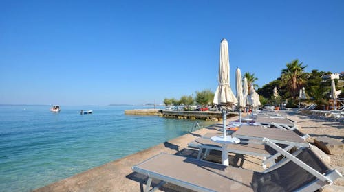 Jona Rooms Podstrana - Leto u Dalmaciji udvoje, Podstrana, Dalmacija, Hrvatska - 16.204 RSD - 1x noćenje u dvokrevetnoj Standard sobi sa balkonom za 2 osobe, Buffet doručak