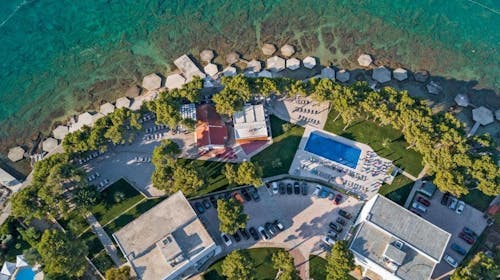 Hotel Villa Arausana & Antonina - Taste & relax all inclusive light paket, Vodice, Dalmacija, Hrvatska - 28.075 RSD - 2x noćenje u Classic dvokrevetnoj sobi sa balkonom na morskoj strani za 2 osobe (1 dete do 11,99 godina i 1 dete do 4,99 godina besplatno), All inclusive light
