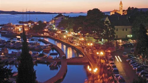 Villa Adriatic - Odmor za početak leta u Biogradu na Moru, Biograd na Moru, Dalmacija, Hrvatska - 17.382 RSD - 3x noćenje u moderno opremljenom apartmanu za 4 osobe, Posteljina i peškiri