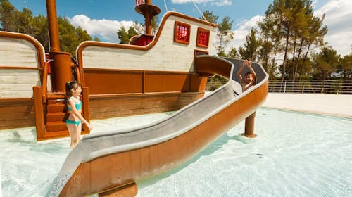 Santa Marina Camping - Porodično leto, Poreč, Istra, Hrvatska - 106.845 RSD - 7x noćenje u Premium Comfort mobilnoj kućici za do 4 osobe (2 dece do 11,99 godina besplatno), Posteljina i peškiri