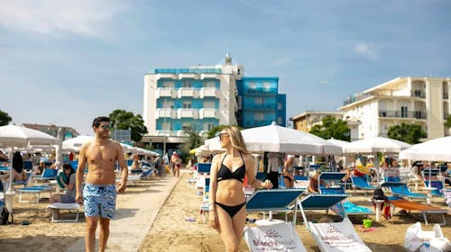 Hotel Levante - Početak i kraj leta na italijanskoj obali, Bellaria Igea Marina, Italija - 59.176 RSD - 3x noćenje u dvokrevetnoj sobi sa balkonom za 2 osobe, Polupansion u hotelskom restoranu
