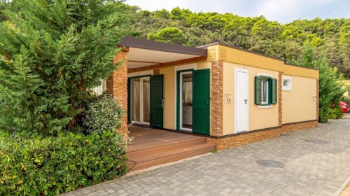Resort Lando - Početak leta u camping vilama na Rabu, Kampor, Rab, Hrvatska - 71.626 RSD - 4x noćenje u Standard ili Superior camping vili za 6 osoba, Korištenje spoljašnjeg grejanog bazena