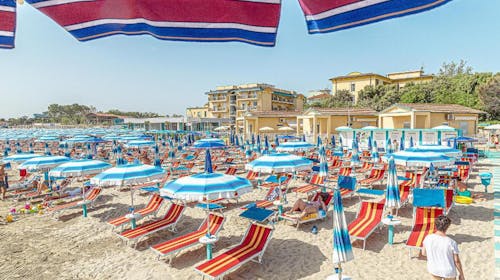 Hotel Royal Inn - Savršeni kraj leta odmah pored plaže u Italiji, San Mauro A Mare, Italija - 46.516 RSD - 3x noćenje u dvokrevetnoj sobi sa balkonom (zavisno od raspoloživosti) za 2 osobe, Polupansion u hotelskom restoranu sa uključenim pićima