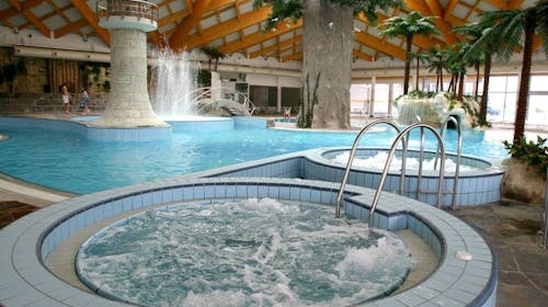 Hotel Hills Spa & Thermal Resort - Proleće i početak leta - Wellness i zabava, Sarajevo, Bosna i Hercegovina - 12.688 RSD - 1x noćenje u dvokrevetnoj Deluxe sobi za 2 osobe (1 dete do 6 godina i 1 dete do 12 godina besplatno), Doručak