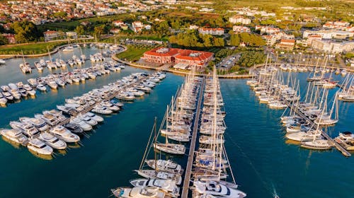 Hotel Nautica - Proleće u Novigradu, Novigrad, Istra, Hrvatska - 36.277 RSD - 2x noćenje u dvokrevetnoj Superior sobi sa balkonom i pogledom na park za 2 osobe, Polupansion