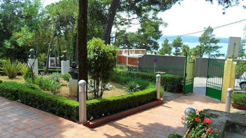 Hotel Vila Ružica - Aktivan majski vikend u Crikvenici, Crikvenica, Hrvatska - 32.392 RSD - 2x noćenje u dvokrevetnoj sobi (park strana) za 2 osobe, Polupansion