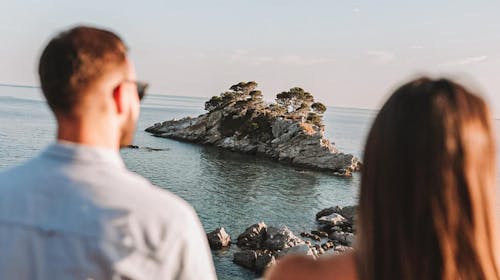 Hotel Riva by Aycon - Porodična jesen u Petrovcu, Petrovac, Crna Gora - 62.159 RSD - 5x noćenje u dvokrevetnoj Standard sobi sa pogledom na atrium ili na planine za 2 osobe (1 dete do 11,99 godina besplatno), Doručak