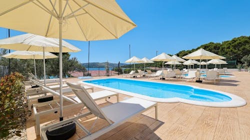 Apartmani Medena - Proleće sa polupansionom u prelepom Trogiru, Donji Seget, Trogir, Dalmacija, Hrvatska - 43.633 RSD - 3x noćenje u Superior apartmanu A (2+1) za 2 odrasle osobe (1 dete do 11,99 godina besplatno), Polupansion