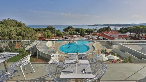 Hotel Park Plaza Belvedere - Romantično ili porodično wellness proleće, Medulin, Istra, Hrvatska - 37.549 RSD - 2x noćenje u dvokrevetnoj sobi za 2 osobe (1 dete do 11,99 godina i 1 dete do 2,99 godina besplatno), Polupansion (buffet doručak i večera)