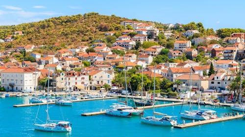 Hotel Rotondo ili Rotondo Annex - Proleće u Trogiru, Seget Donji, Trogir, Dalmacija, Hrvatska - 54.190 RSD - 3x noćenje u dvokrevetnoj Superior sobi sa balkonom za 2 osobe (1 dete do 12 godina besplatno), Polupansion