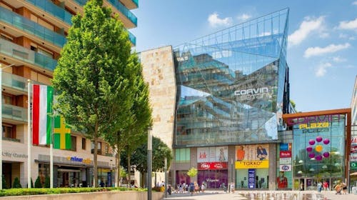 Escala Hotel & Suites Budapest - Porodični odmor, Budimpešta, Mađarska - 40.845 RSD - 2x noćenje u dvosobnom apartmanu za 4 osobe, Buffet doručak