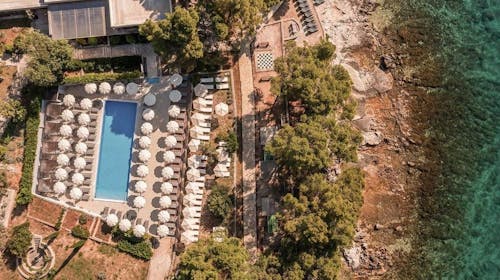 Aminess Younique Senses Resort - Porodični letnji all inclusive light na Hvaru, Vrboska, ostrvo Hvar, Hrvatska - 78.432 RSD - 4x noćenje u dvokrevetnoj Superior sobi sa balkonom za 2 osobe (1 dete do 9,99 godina besplatno), All inclusive light