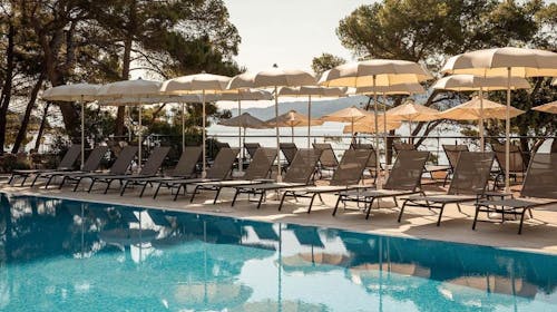 Aminess Younique Senses Resort - Porodični letnji all inclusive light na Hvaru, Vrboska, ostrvo Hvar, Hrvatska - 49.314 RSD - 3x noćenje u dvokrevetnoj Superior sobi sa balkonom za 2 osobe (1 dete do 9,99 godina besplatno), All inclusive light