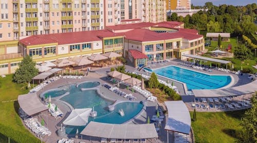 Karos Spa Hotel - Wellness odmor tokom sedmice, Zalakaros, Mađarska - 35.203 RSD - 2x noćenje u prostranoj Spa Superior sobi za 2 osobe, Polupansion (bogat buffet doručak i buffet večera) u restoranu Eden