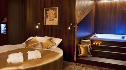 Rimske terme / Adults Only - Hotel Rimski dvor Superior - VIP paket luksuznog opuštanja u Suiti sa whirlpoolom, Rimske Terme, Slovenija - 79.904 RSD - 2x noćenje u Suiti sa whirlpoolom u hotelu Rimski dvor za 2 osobe, Polupansion