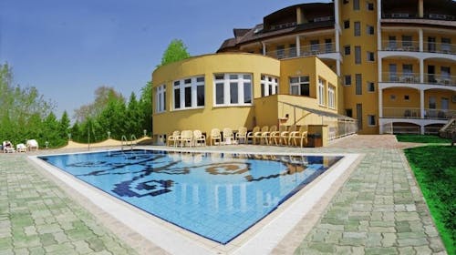 Wellness Hotel Aphrodite - Porodični termalni odmor u Mađarskoj, Zalakaros, Mađarska - 82.100 RSD - 3x noćenje u dvokrevetnoj Standard sobi za 2 osobe (2 dece do 11,99 godina besplatno), Doručak