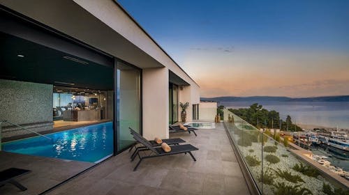 Aminess Younique Narrivi Hotel - Luksuzno porodično leto uz more, Crikvenica, Hrvatska - 202.791 RSD - 5x noćenje u Premium dvokrevetnoj sobi sa balkonom za 2 osobe (1 dete do 9,99 godina besplatno), Bogat buffet doručak