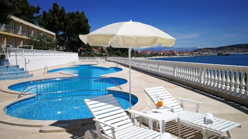 Hotel Val - Leto u Trogiru, Seget Donji, Trogir, Dalmacija, Hrvatska - 80.295 RSD - 7x noćenje u dvokrevetnoj Classic sobi (park strana) za 2 osobe (1. dete do 2,99 godina i 2. dete do 11,99 godina besplatno), Buffet doručak