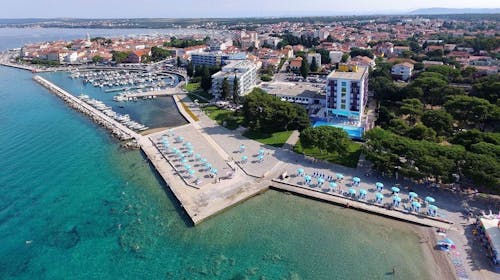 Ilirija Resort - Hotel Ilirija - VIP premium porodično leto sa punim pansionom u Biogradu - Akcijska cena, Biograd na Moru, Dalmacija, Hrvatska - 159.531 RSD - 6x noćenja u dvokrevetnoj Premium Club sobi za 2 osobe (1 dete do 12 godina i 1 dete do 7 godina besplatno), Puni pansion